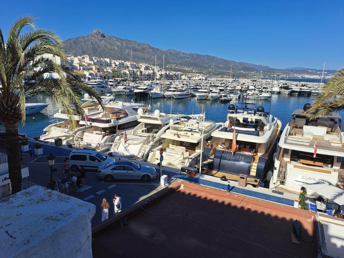 Private Suites In Huge Penthouse 1St Line Puerto Banus, Incredible Views, Jacuzzis Marbella Exterior foto