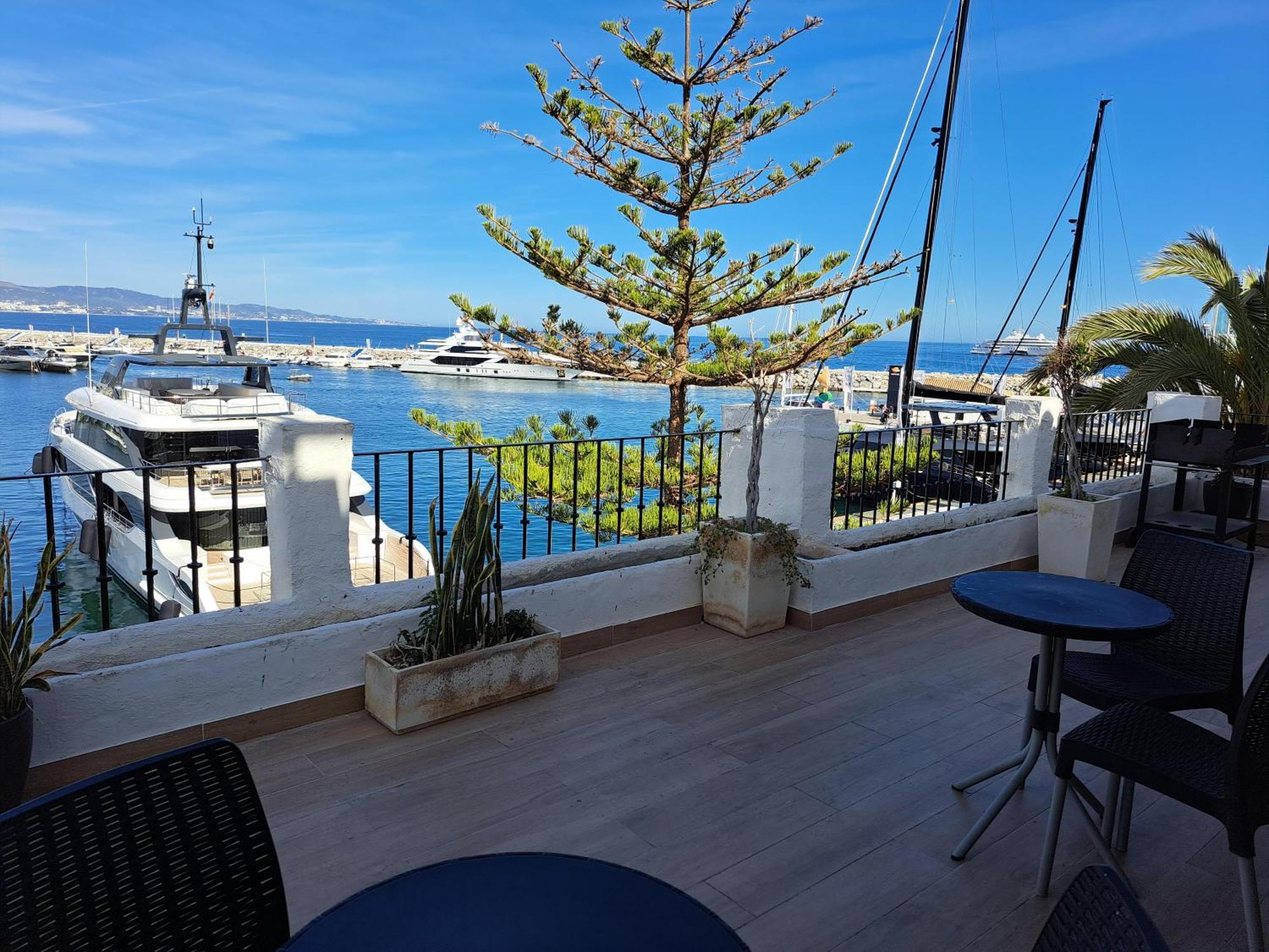 Private Suites In Huge Penthouse 1St Line Puerto Banus, Incredible Views, Jacuzzis Marbella Exterior foto